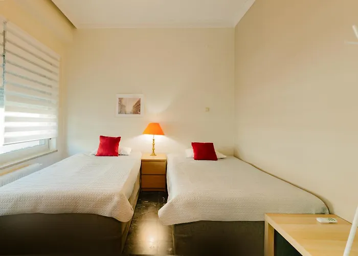 Leda's Nea Chora Flat, Near And Old Port